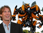 Megtámadták Michael Bay-t a Transformers 4 forgatásán