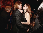 Íme az első fotók Angelina Jolie és Brad Pitt esküvőjéről