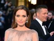 Angelina Jolie visszafogadná Brad Pitt-et?
