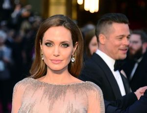 Angelina Jolie visszafogadná Brad Pitt-et?