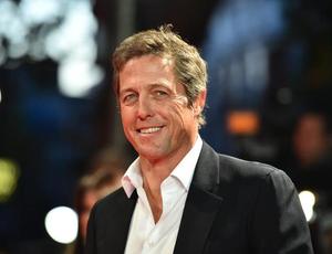 Hugh Grant élete legviccesebb szerepében 