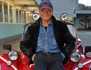 Terence Hill adja majd át a Különben dühbe jövünk híres Buggy-jának slusszkulcsát! 