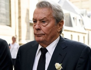 Balhé Alain Delon cannes-i életműdíja miatt! 